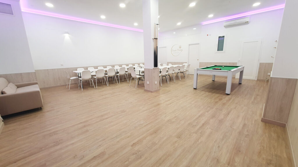 Local para grupos grandes y fiestas de adultos en Madrid Sur.